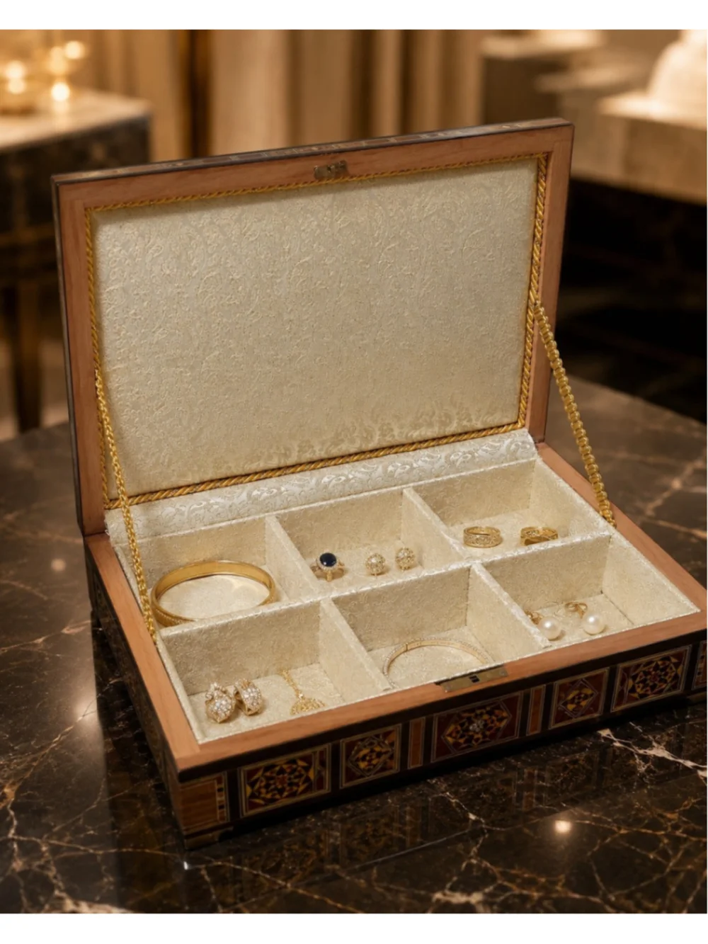 Royal Sultan Damascus Mosaic Jewelry Box Mother of Pearl Lock Key